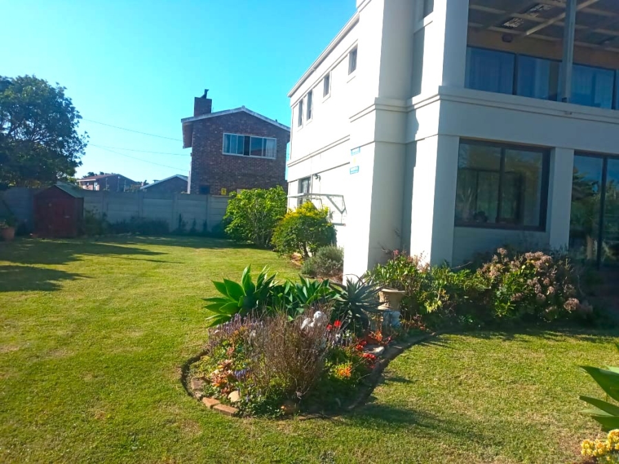 3 Bedroom Property for Sale in C Place Eastern Cape